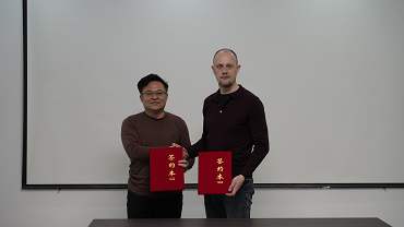 Far East customers visited Huaquan and signed contracts on site